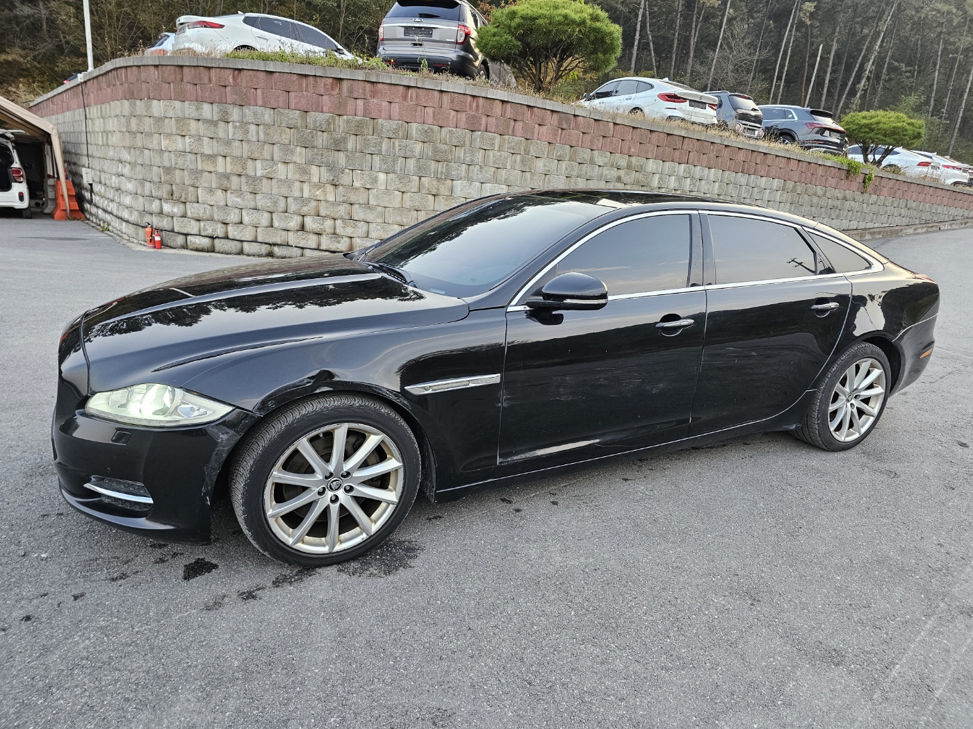 2012 Jaguar XJ (X351) 3.0D Premium Luxury LWB (S/N: V37887)