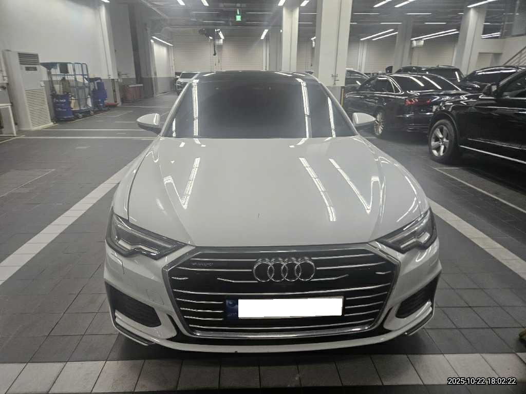 2022 Audi A6 (C8) 45 TFSI quattro premium (058984) pre-producted