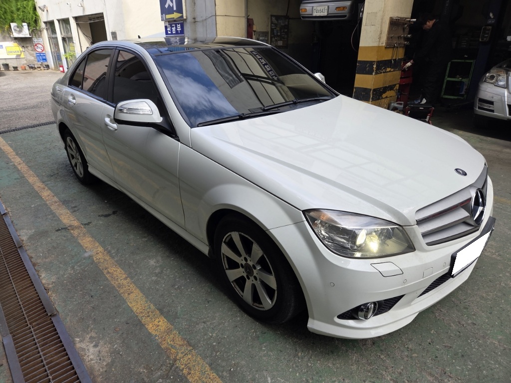 2009 Benz C-Class W204 C200K (238550) pre-producted