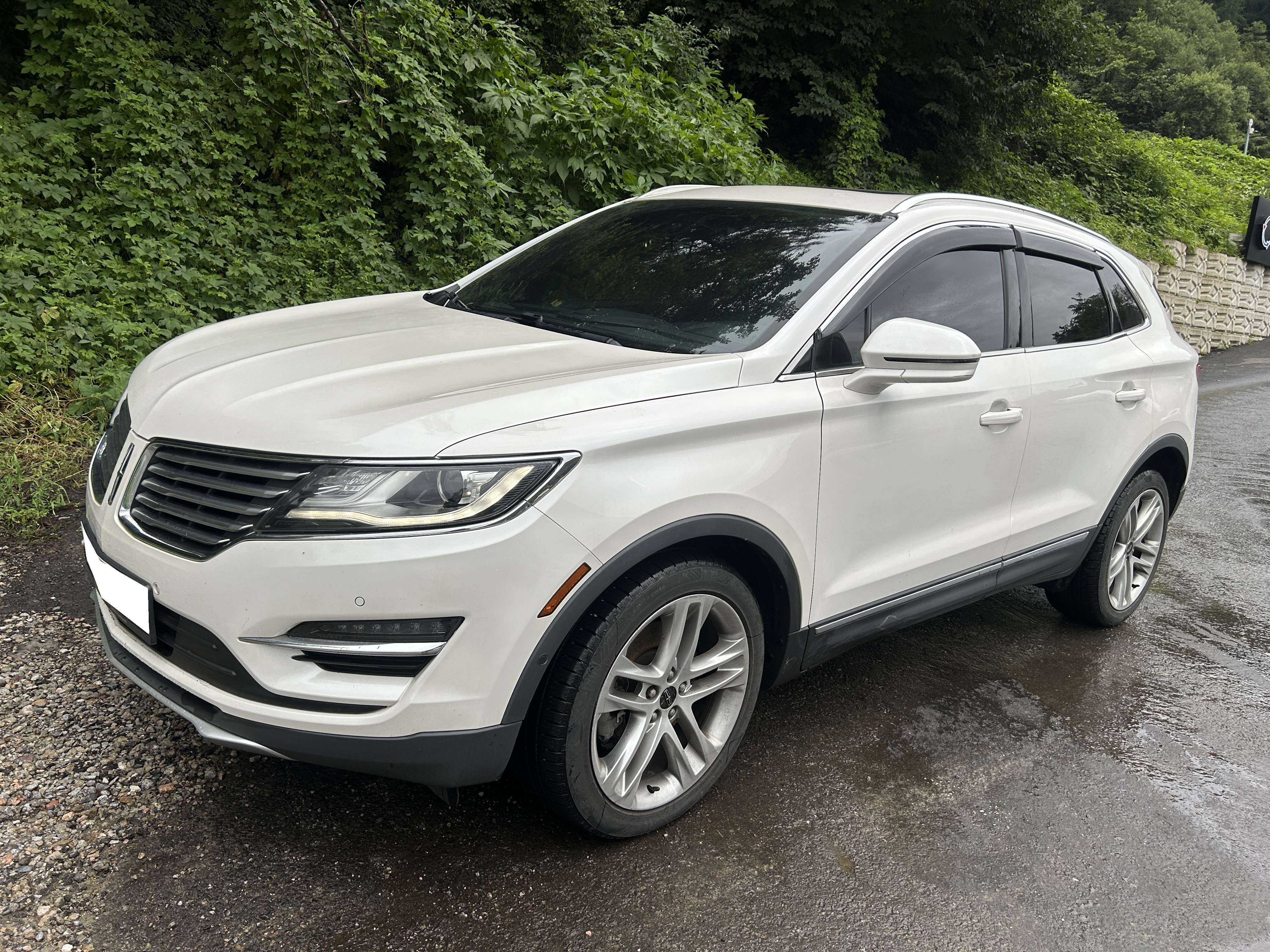 2016 Lincoln MKC Select 200A AWD (S/N: J19377)