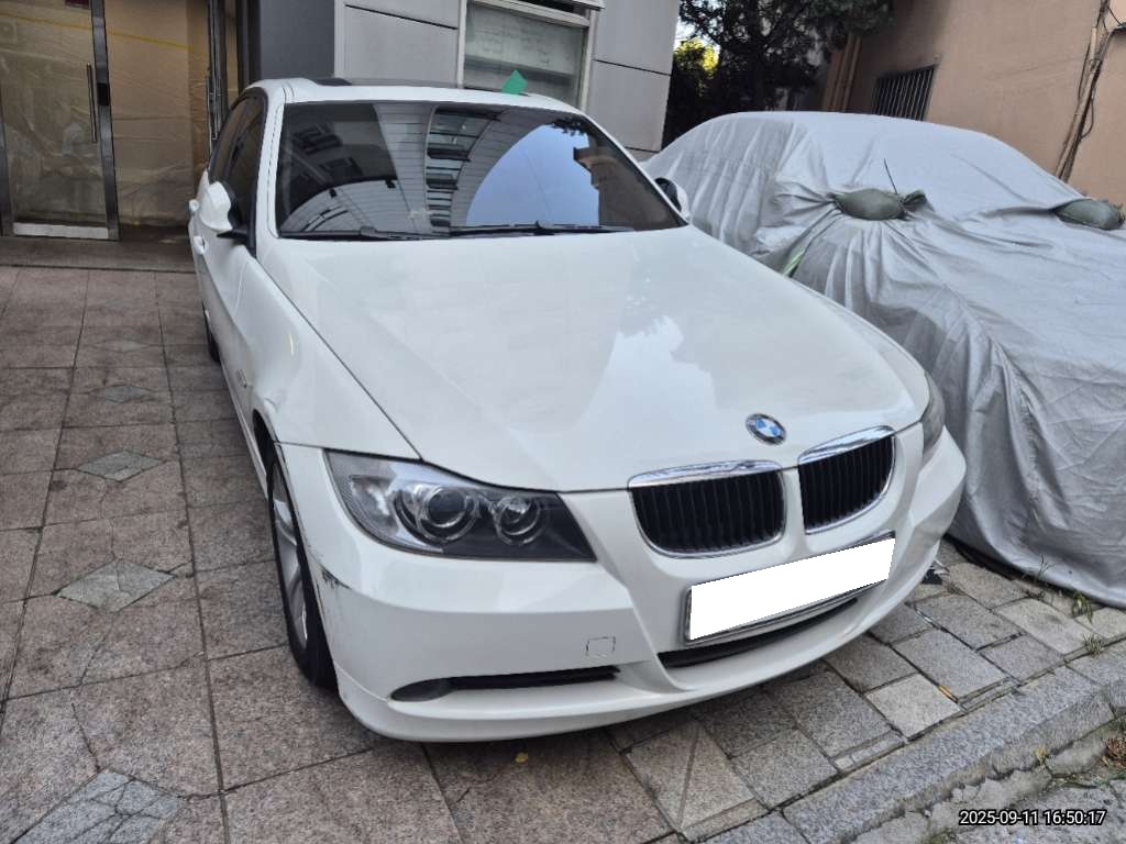 2008 BMW 3 Series (E90) 320i Sedan (051777) pre-producted