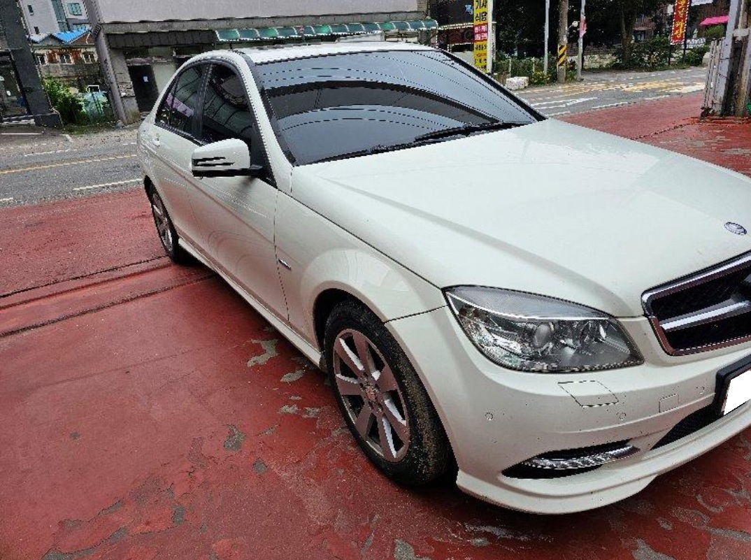 2011 Benz C-Class W204 C200 CGI (435817) pre-producted