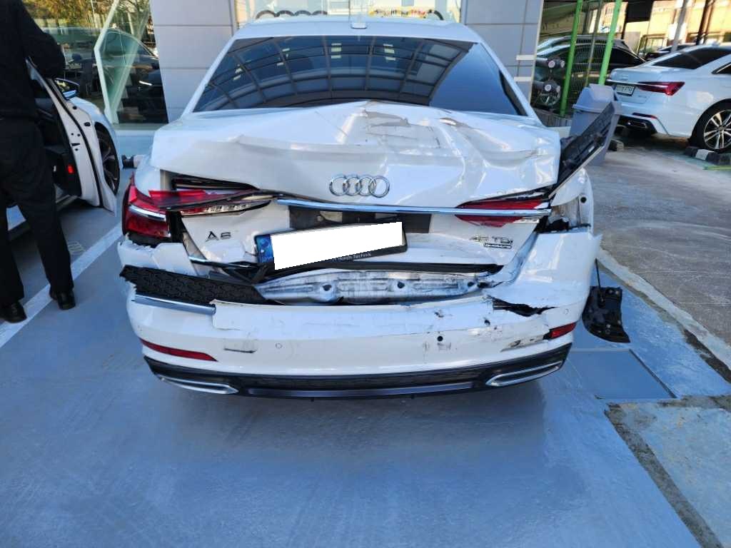 [Reserved]2021 Audi A6 (C8) 45 TDI quattro premium (021176) pre-producted