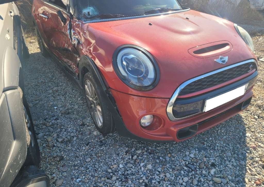 2016 mini Cooper S (B32016) pre-producted