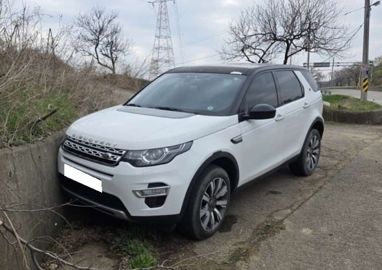 2017 Land Rover Discovery Sport 2.0 TD4 HSE Luxury (667172) pre-producted