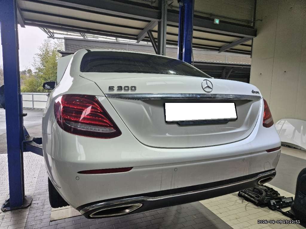 2018 Benz E-Class W213 E300 4MATIC Exclusive (423232) pre-producted