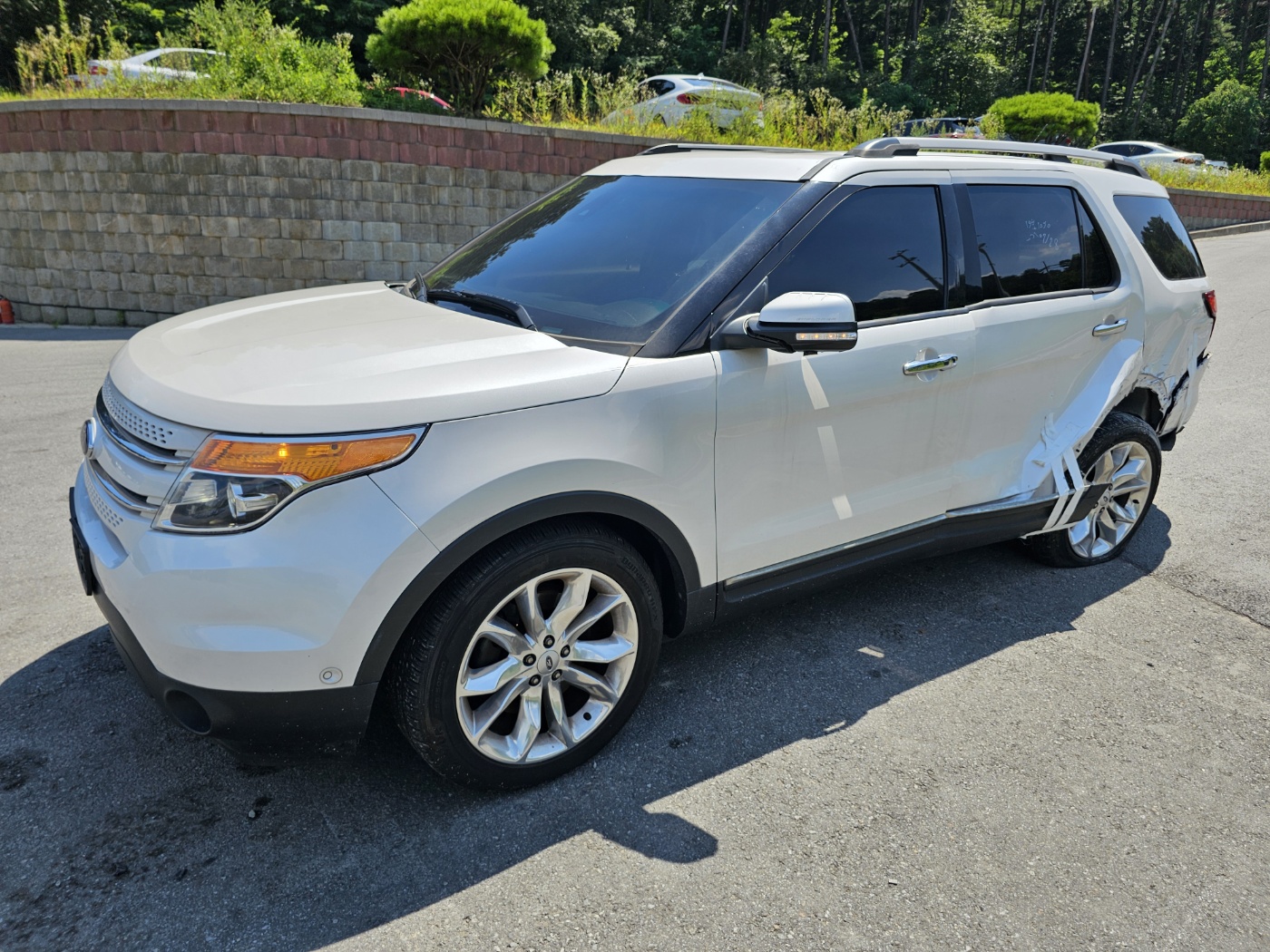 [SOLDOUT]2015 Ford Explorer 3.5 Limited 4WD (S/N: B77627)