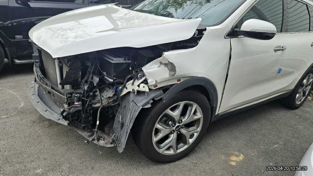 2015 All New Sorento Diesel 2WD 2.0 (062303) pre-producted