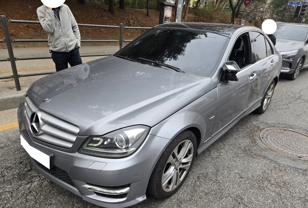 2012 Benz C-Class W204 C200 CGI (698643) pre-producted