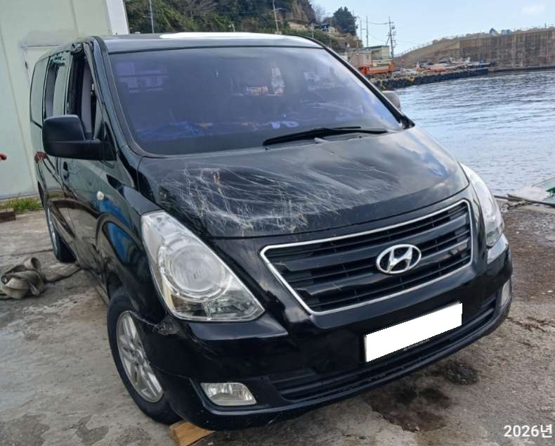 2016 Grand Starex Van Smart (794616) pre-producted