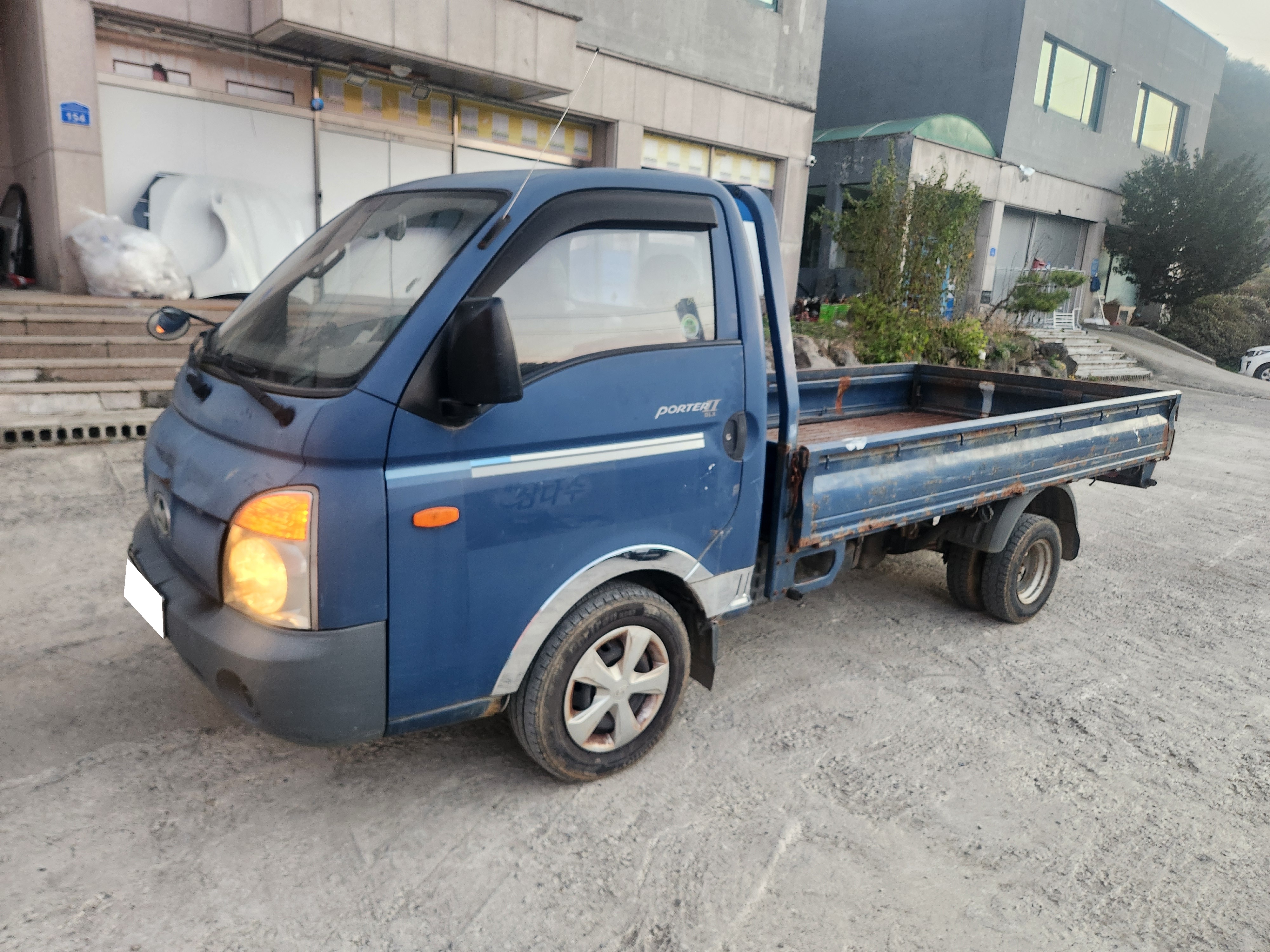 2010 Porter 2 1.0 ton regular cab (CRDi) Plus (S/N: 550542)