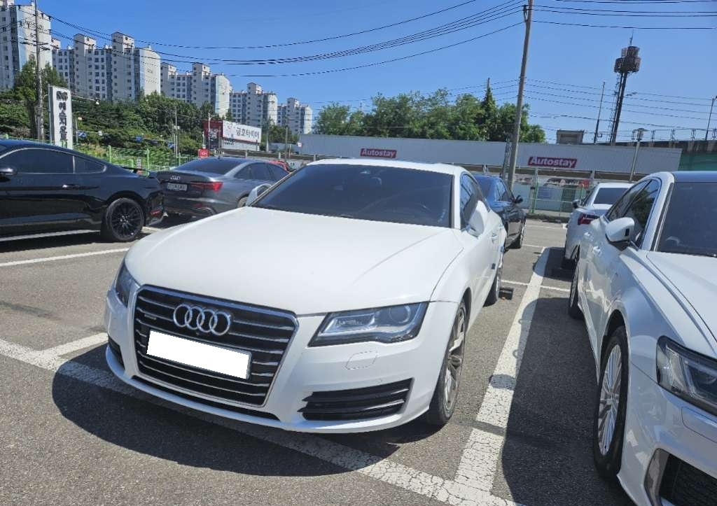 2014 Audi A7 3.0 TFSI quattro entry (011111) pre-producted