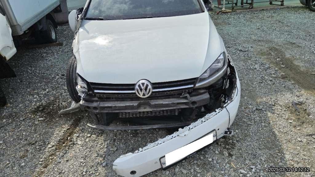 2016 Volkswagen Golf 7th gen 1.4 TSI (074154) pre-producted