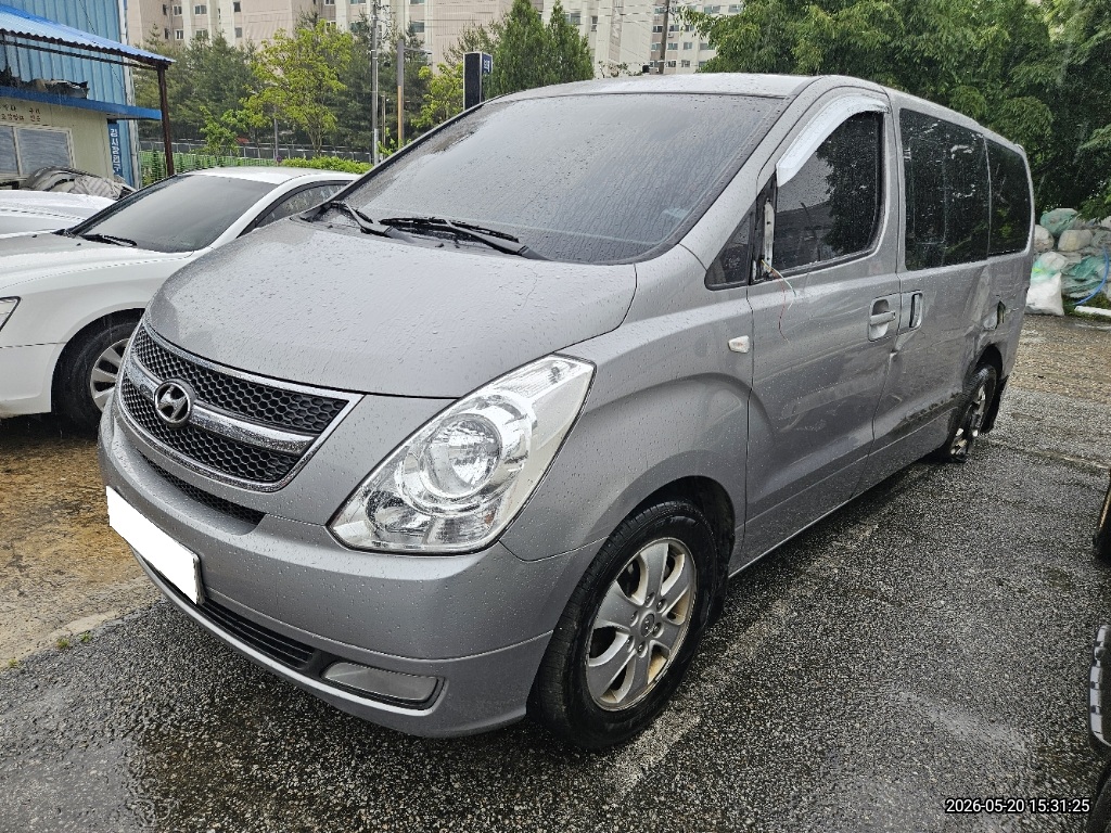 2011 Grand Starex CVX (367941) pre-producted