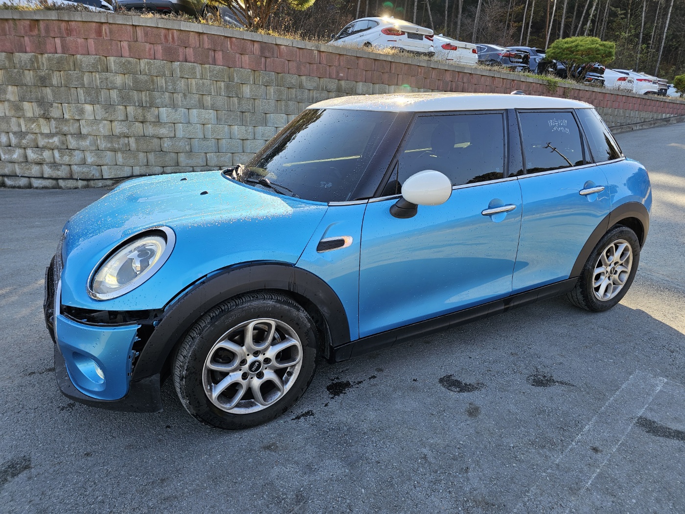 2015 Mini Cooper 5-door (S/N: B04629)