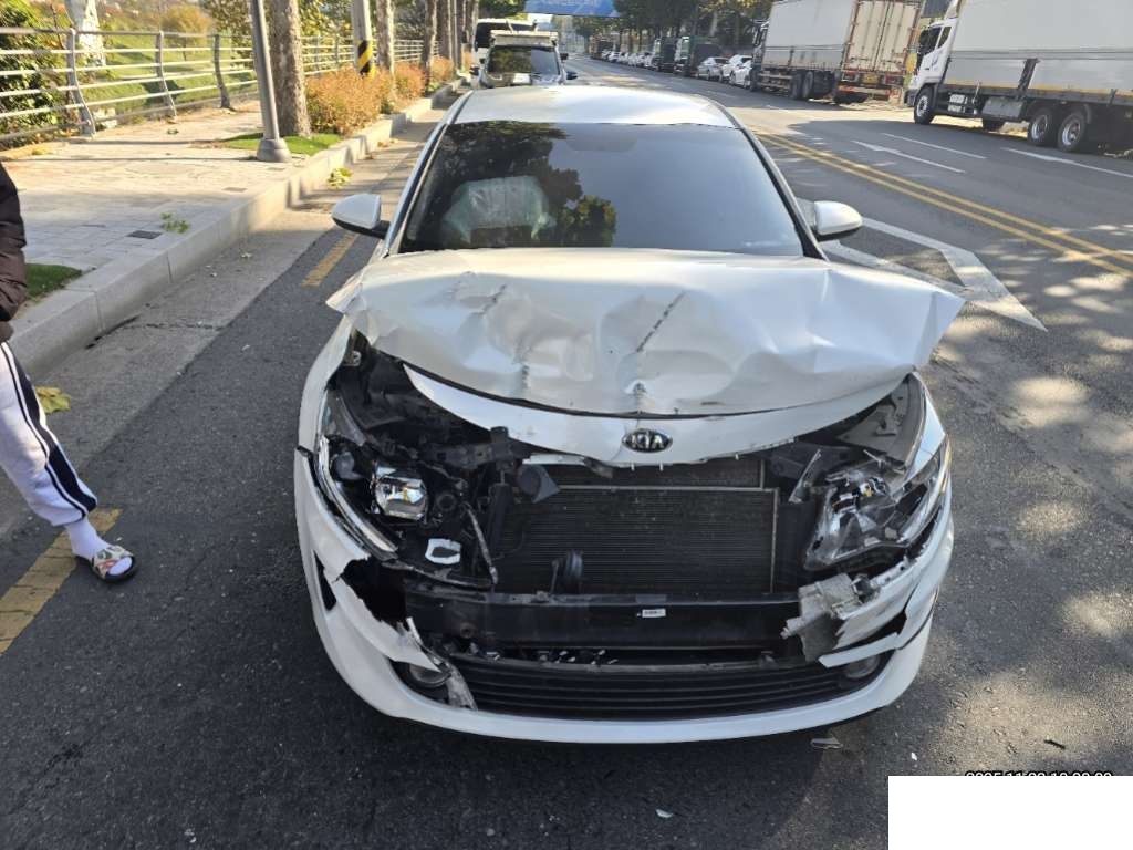 2017 K5 2nd Gen MX 2.0 LPI luxury A/T (172734) pre-producted