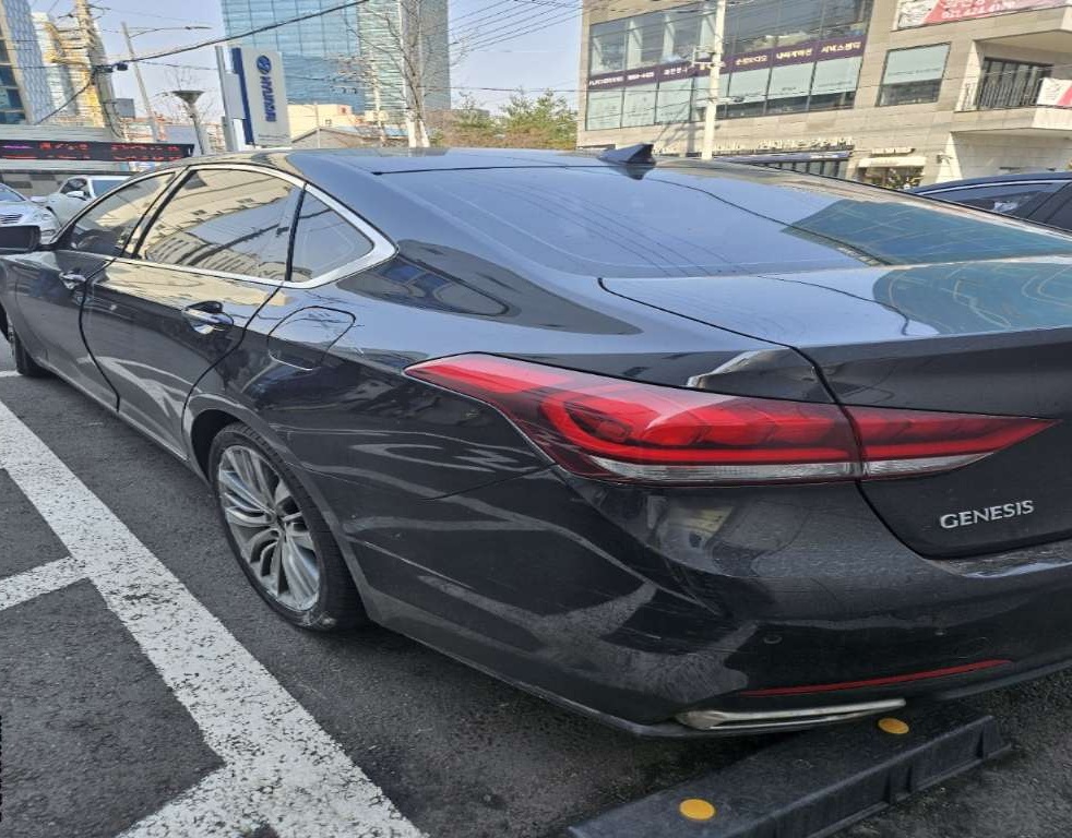 2015 Genesis DH G380 Exclusive AWD (031814) pre-producted