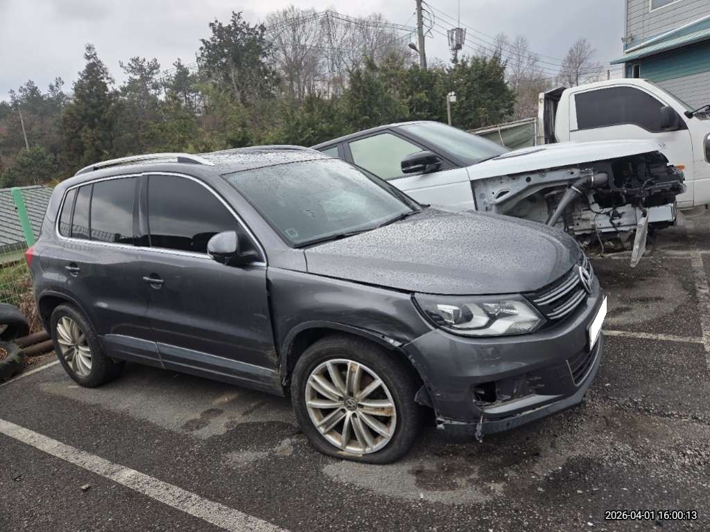 2015 Volkswagen New Tiguan 2.0 TDI  (575785) pre-producted