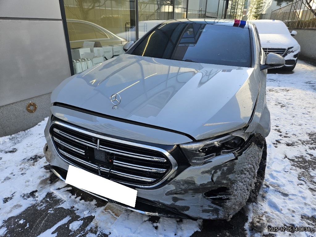 [Auction] 2025 Benz E-Class W214 E350 e 4MATIC Exclusive EQ(168004) pre-producted