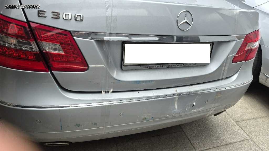 2010 Benz E-Class W212 E300 Elegance (194106) pre-producted