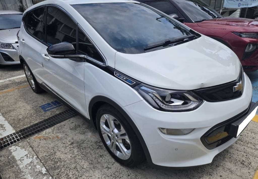 2019 Bolt EV LT Deluxe (127266) pre-producted