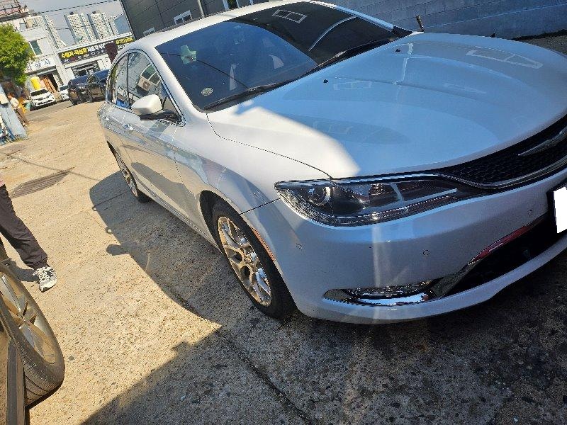 2015 Chrysler 200 (2nd gen) 2.4 C (697466) pre-producted