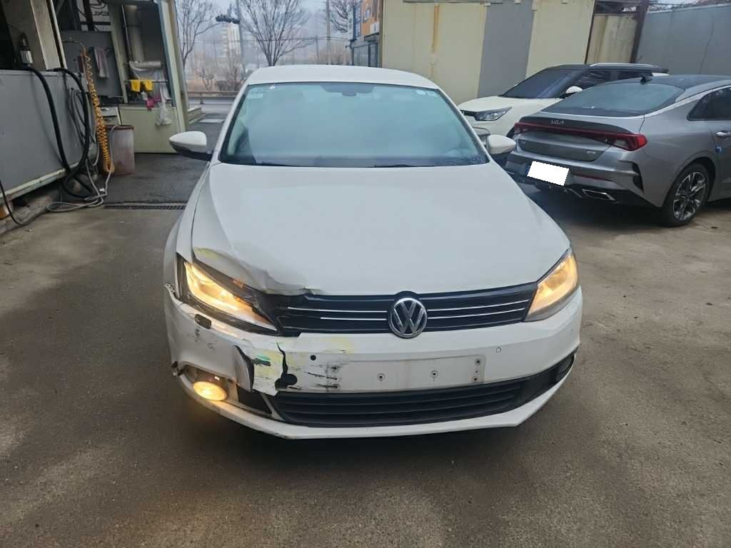 2012 Volkswagen New Jetta 1.6 TDI BlueMotion (022479) pre-producted