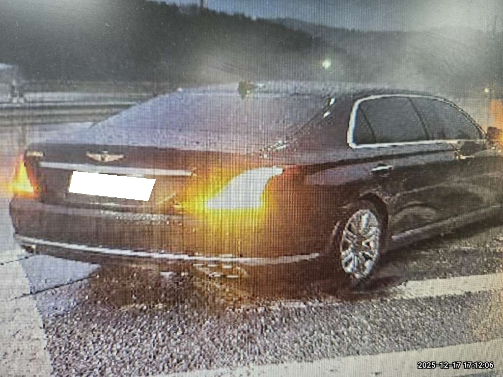 2017 Genesis EQ900 5.0 GDI AWD Limousine Prestige (031587) pre-producted