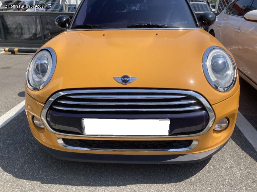 2015 Mini Cooper 5-door (823698) pre-producted