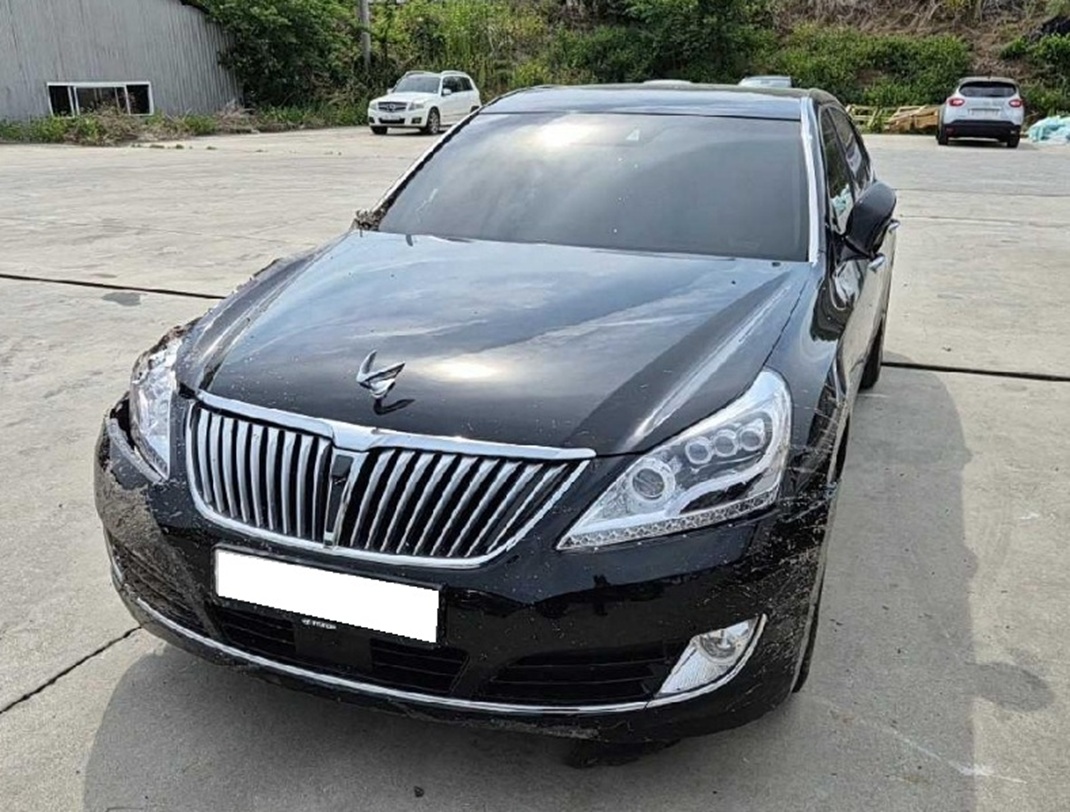 2015 Equus  VS380 Prestige (092149) pre-producted