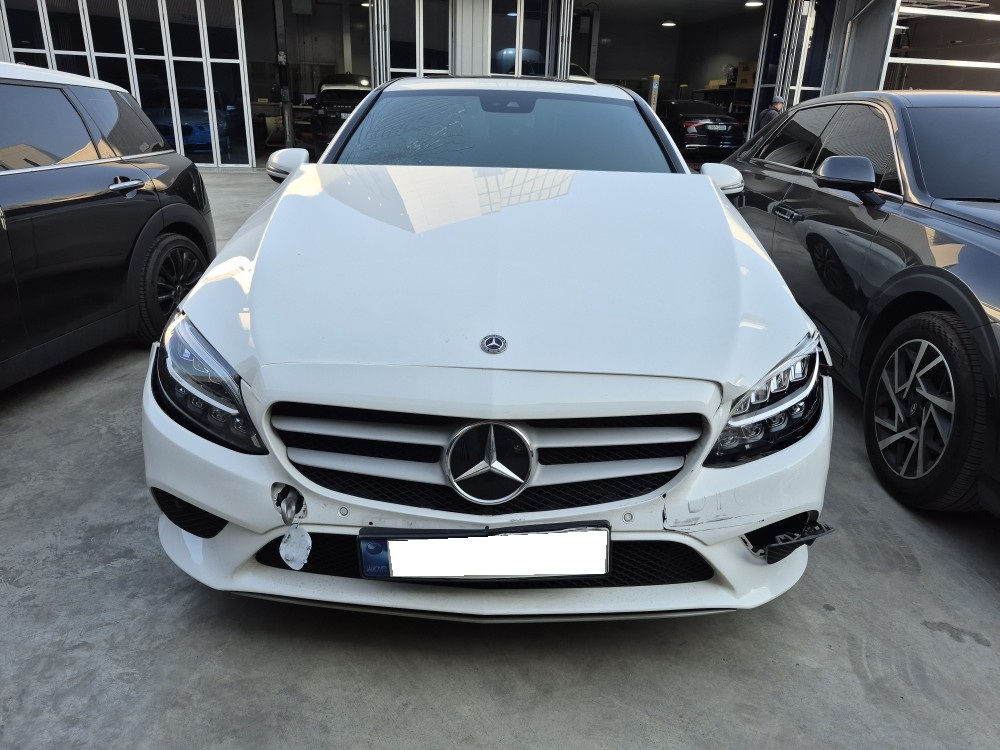 2020 Benz C-Class W205 C200 (576145) pre-producted