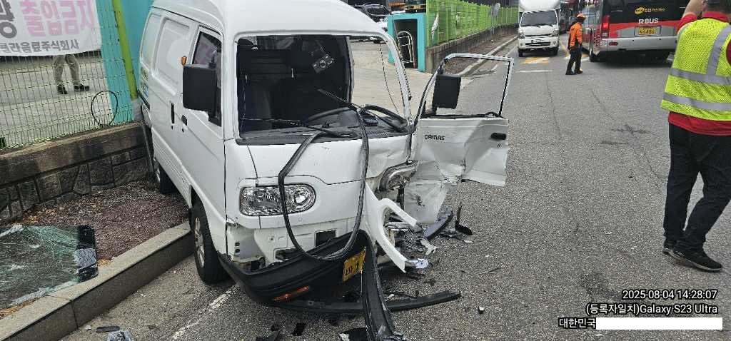 2021 New Damas 2seats panel van (212838) pre-producted