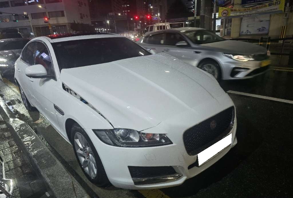 2017 Jaguar XF (X260) 2.0D Prestige (Y38094) pre-producted