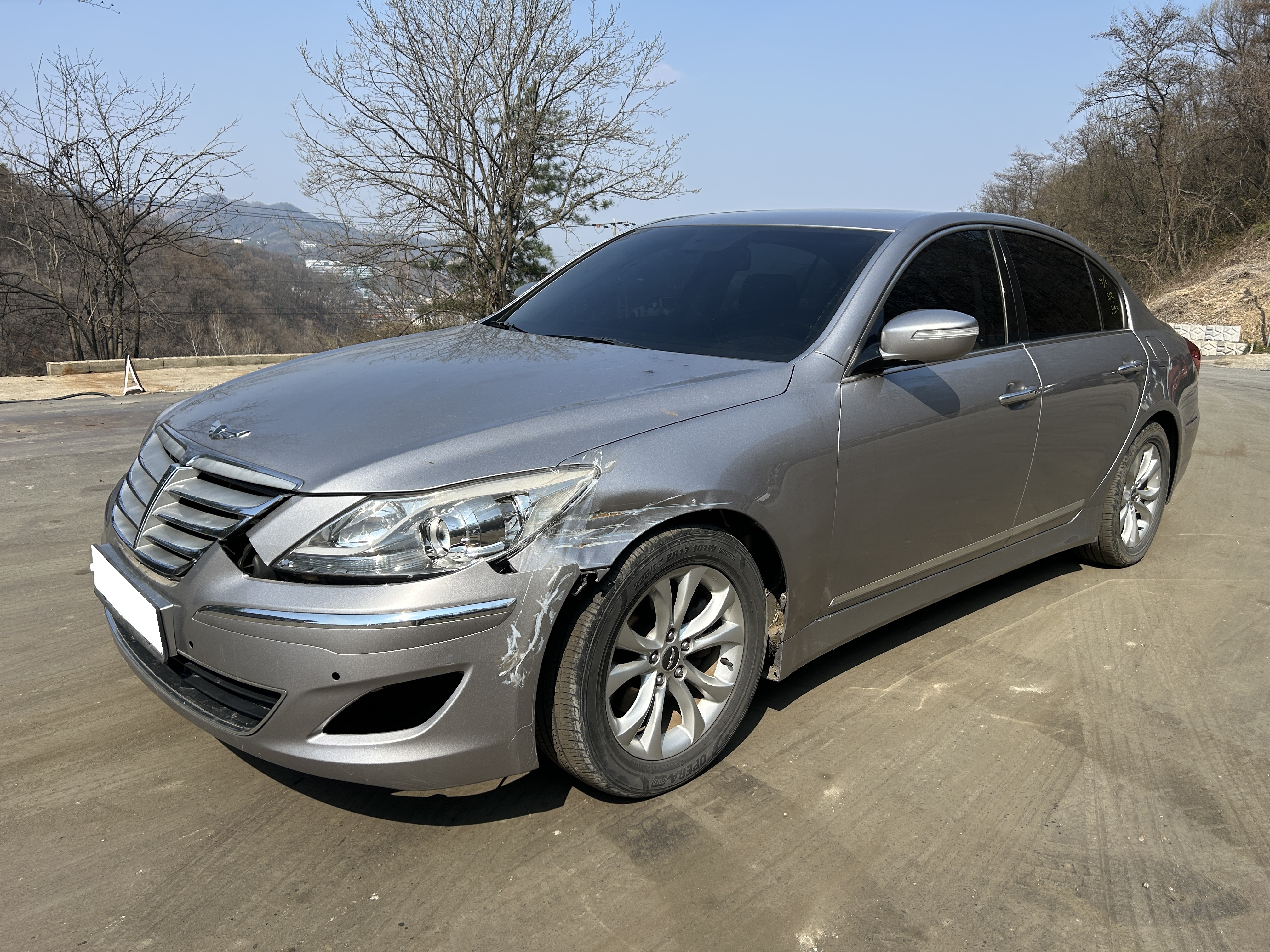 2013 Genesis BH330 PREMIUM (S/N: 218605)