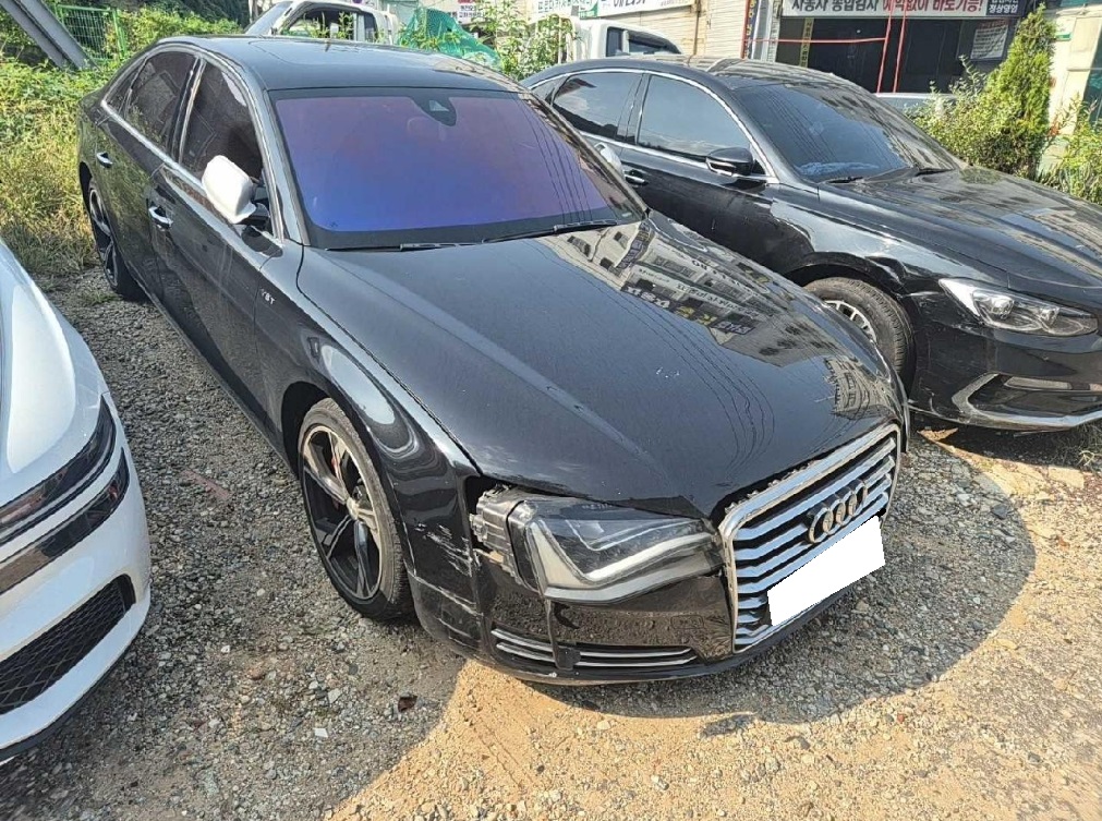 2012 Audi New A8 3.0 TDI Quattro (011444) pre-producted