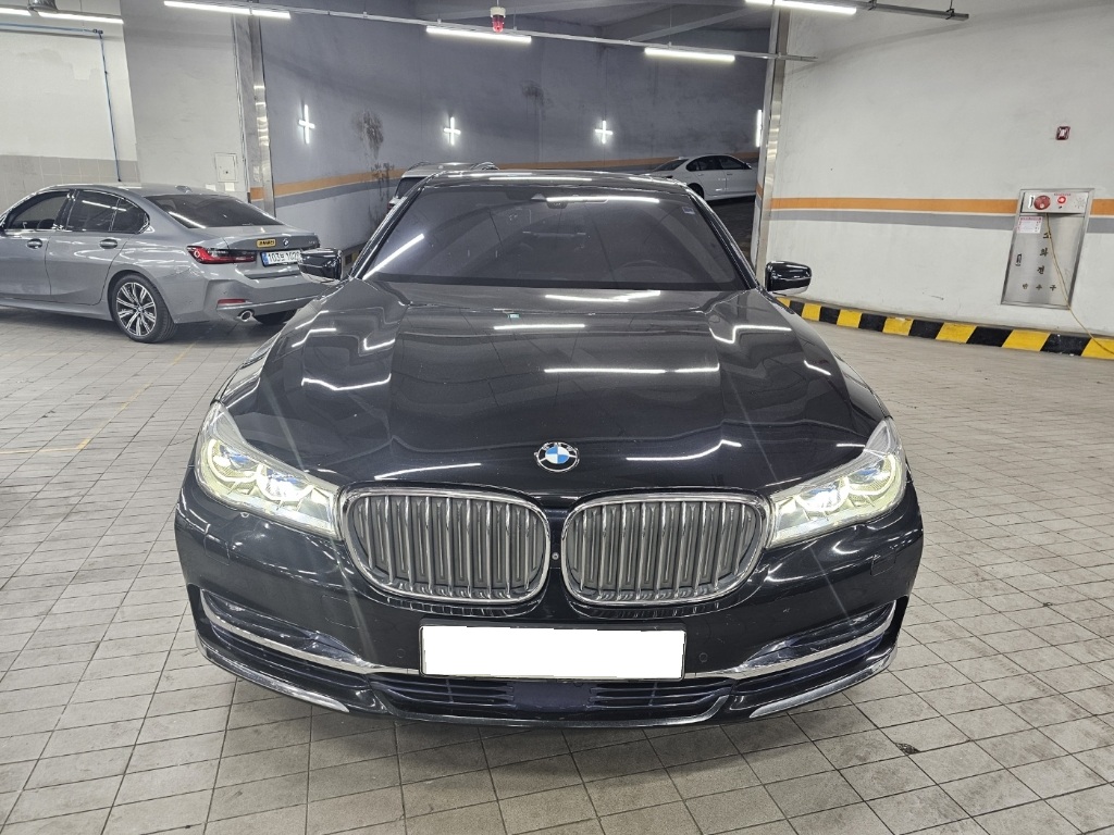 2016 BMW 7 Series (G11) 750Li xDrive (523957) pre-producted
