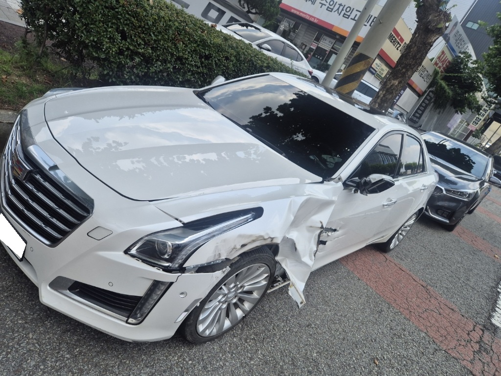 2017 Cadillac CTS 3rd Gen 2.0 Premium (215780) pre-producted