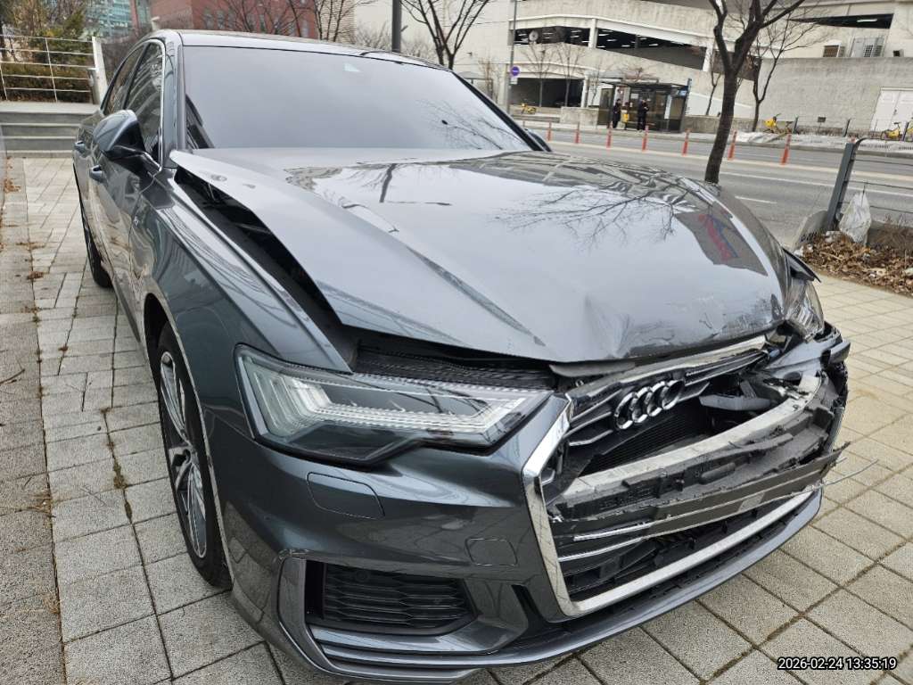 2023 Audi A6 (C8) 45 TFSI quattro premium (050493) pre-producted