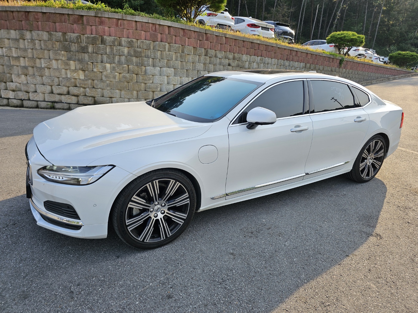 2022 Volvo S90 T8 AWD Excellence (S/N: 268373)
