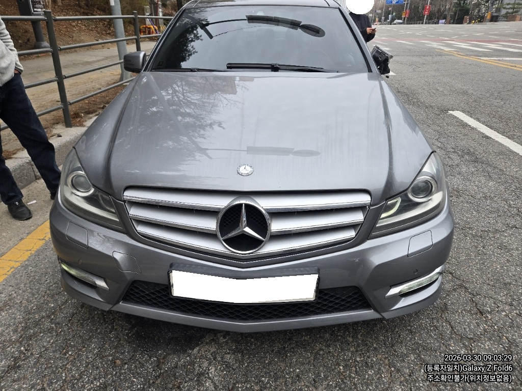 2012 Benz C-Class W204 C200 CGI (698643) pre-producted