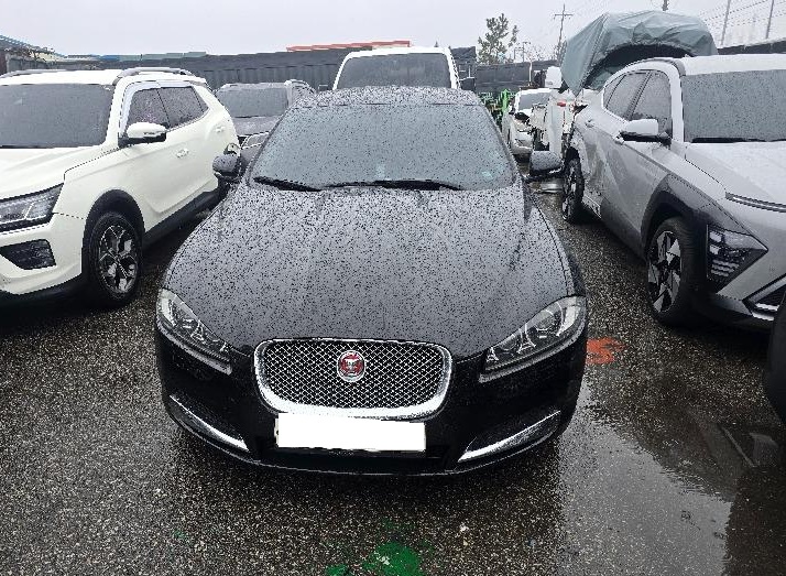 2014 Jaguar New XF 2.2 D Luxury (U20495) pre-producted