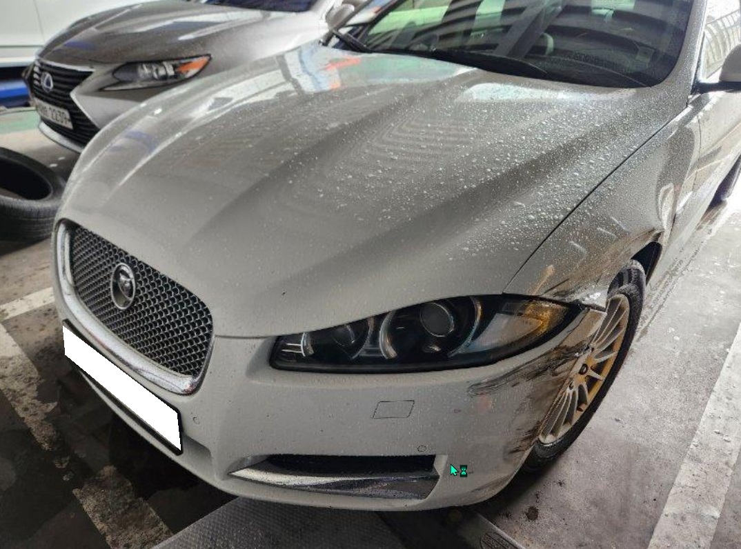 2013 Jaguar New XF 2.2 D Luxury (U01599) pre-producted