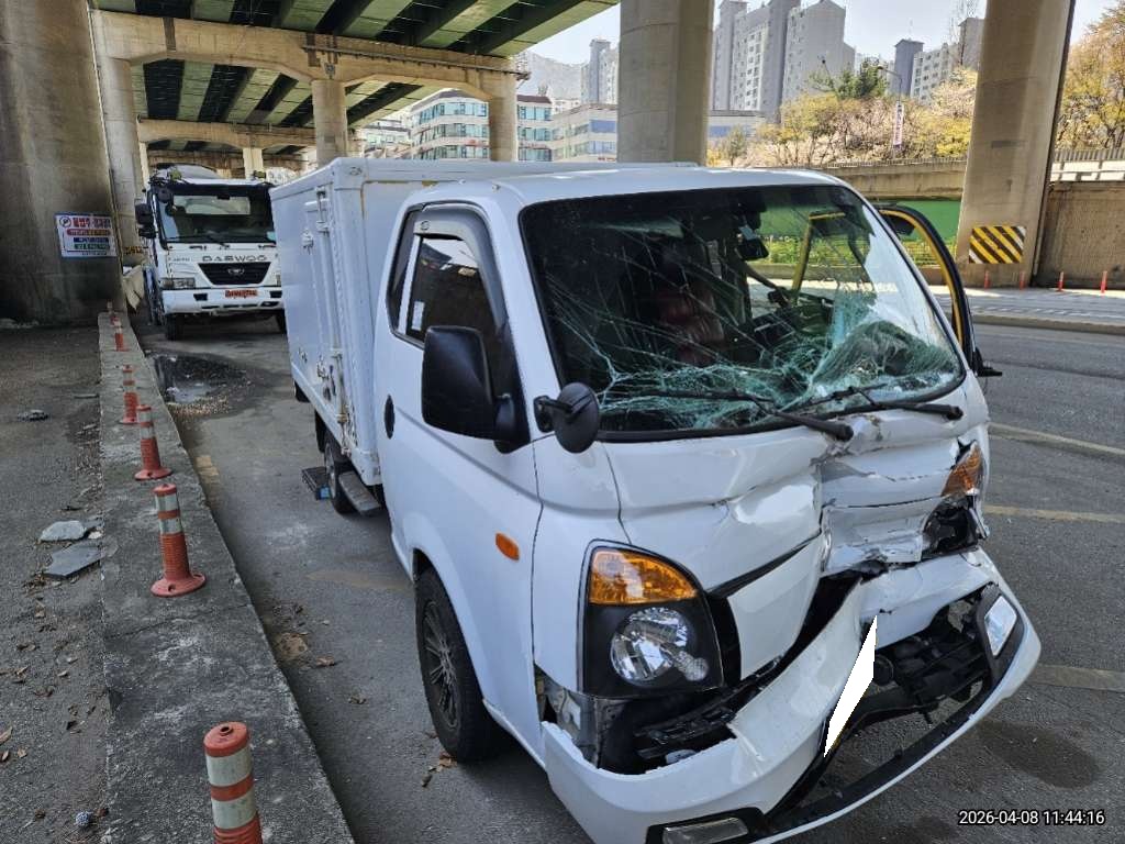 2018 [Refrigerated Truck] Porter 2 Super Cab (CRDi) (570078) pre-producted