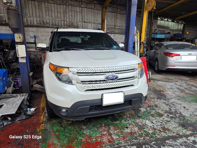 2013 Ford Explorer 3.5 Limited 4WD (B01937) pre-producted