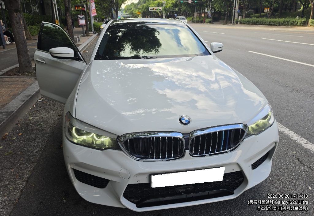 [Reserved]2018 BMW 5 Series (G30) 520i Luxury (H24120) pre-producted