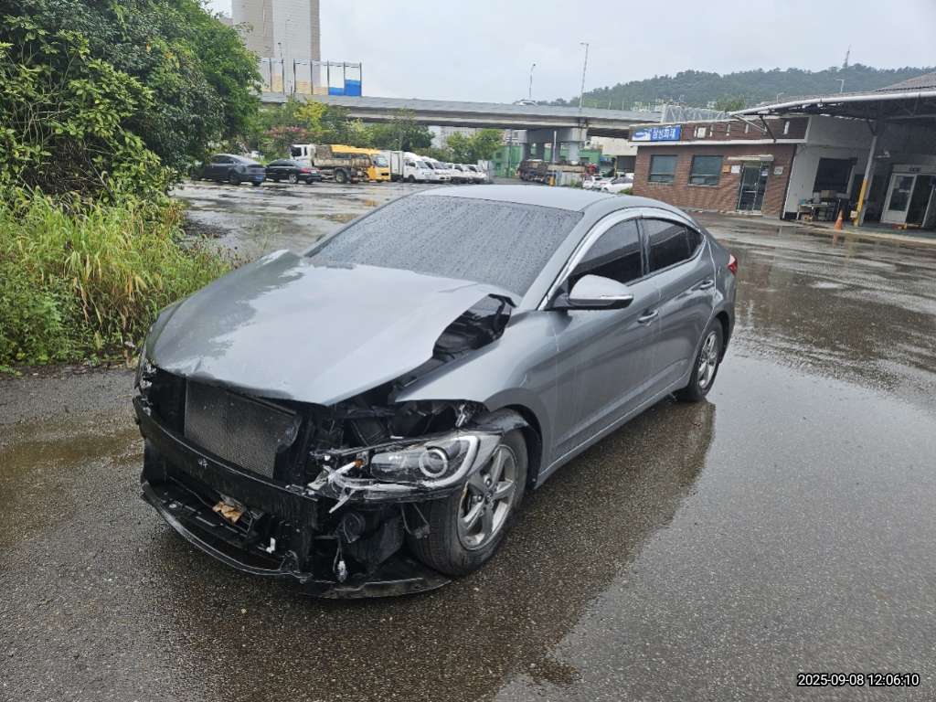 [Reserved]2017 Avante AD 1.6 GDI Smart (304703) pre-producted