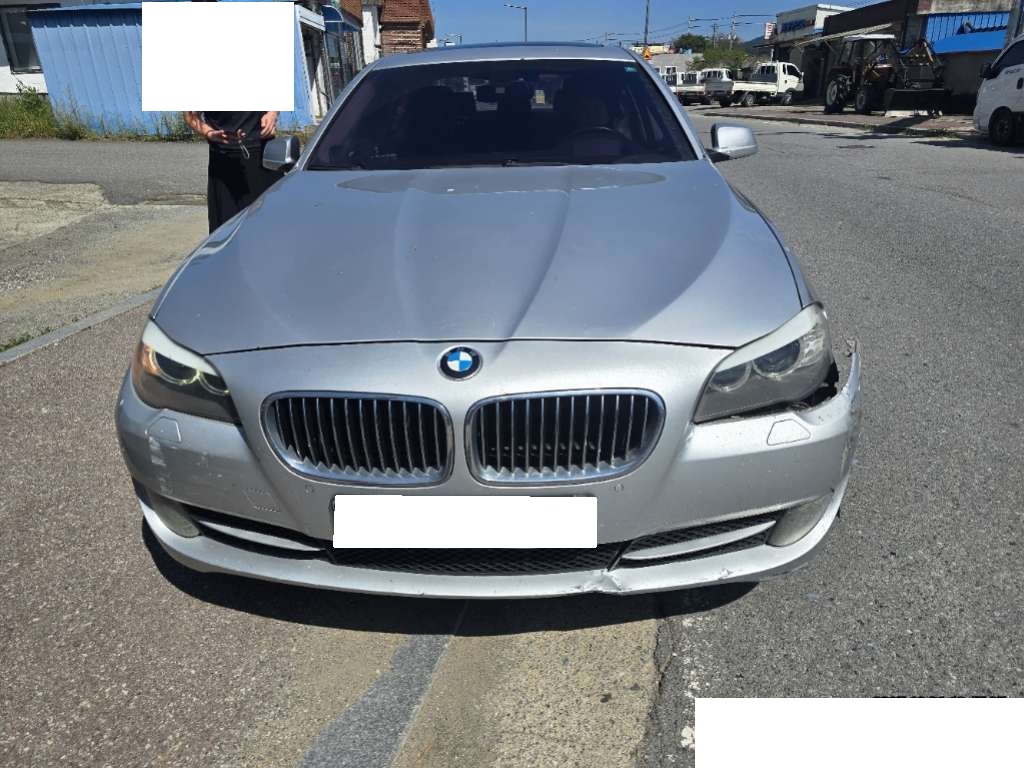 2013 BMW 5 Series (F10) 520d (Y56706) pre-producted