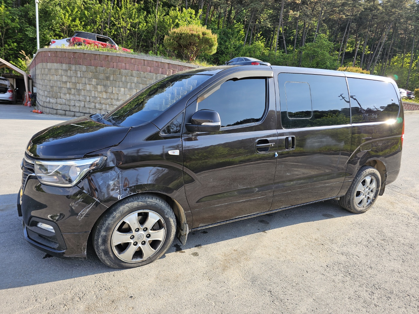 2018 The New Grand Starex 2WD Urban (S/N: 989672)