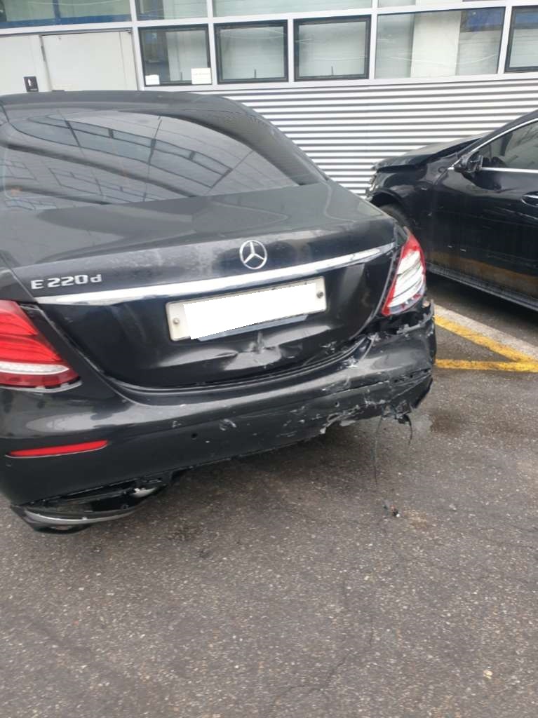 2019 Benz E-Class W213 E220d Avantgarde (WDDZF0EB2KA490816) pre-producted