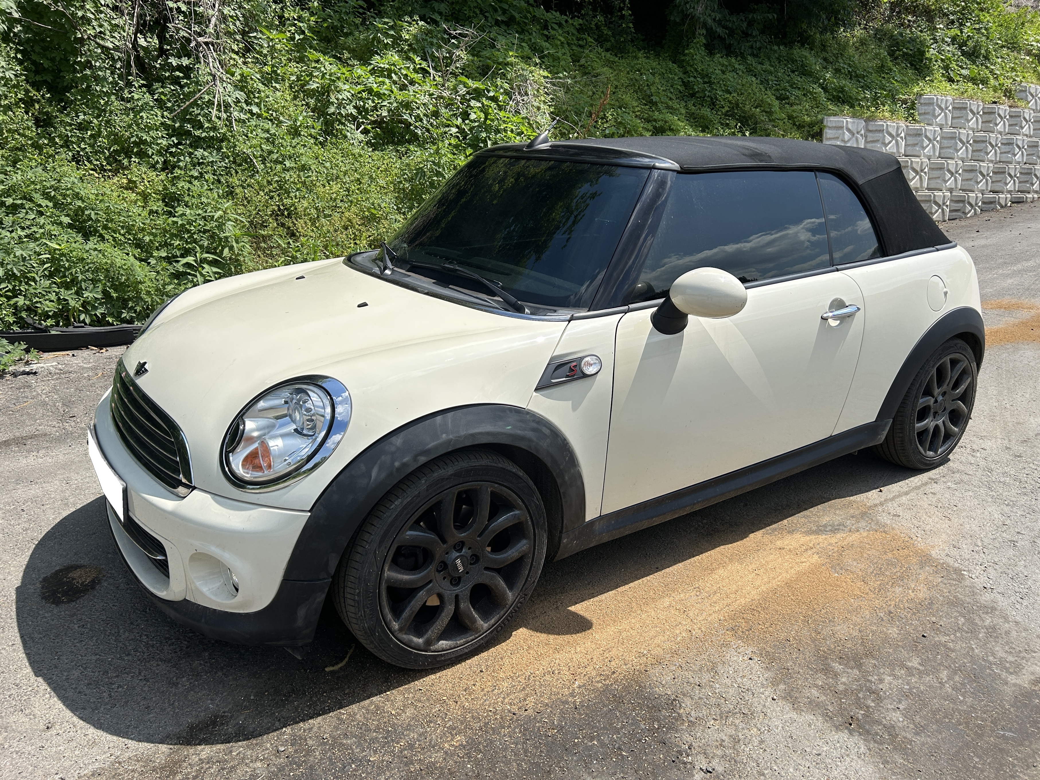 2015 MINI Cooper S Convertible (S/N: 281674)